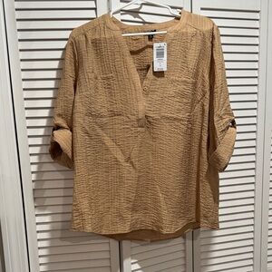 Torrid Harper Textured Stripe 3/4 sleeve pullover Tan Blouse. New with tag.